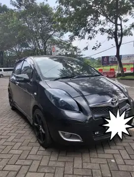 Dijual yaris metic hitam