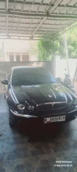 Di jual jaguar x type tahun 2003
