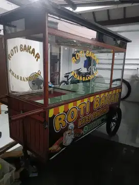 Gerobak roti bakar