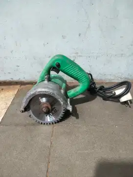 circular saw m.potong kayu hitachi cm4sa2