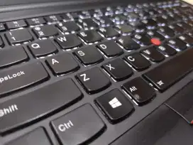 Thinkpad i5-8250U layar full HD,ram 8gb,ssd 256 dan keyboard nyala