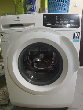 Dijual Mesin Cuci Electrolux Front Load 7.5 kg