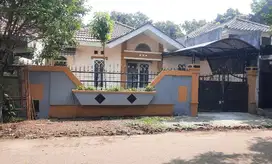 Rumah disewakan, unfurnished, sektor di BSD