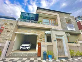 RUMAH MODERN TENGAH KOTA DEKAT MALL LIVING WORLD GATSU TIMUR