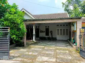 Rumah Hunian Second Nyaman Asri Kadipiro Solo