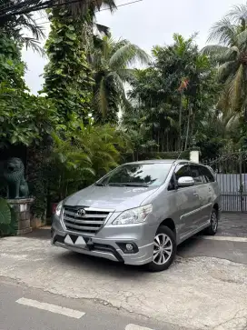 TOYOTA INNOVA G LUX CAPTAINSEAT AT 2015