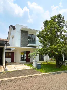 Disewakan Rumah Foresta Bsd, Semi Furnished Super Luas