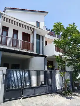 Rumah lantai 3 kawasan jln pura Masuka ungasan badung bali