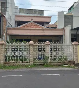 Dijual Rumah di Pringgading letak strategis tengah kota