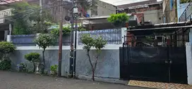 dijual rumah di Bendi Kebayoran Lama
