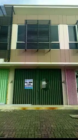 Dijual ruko siap pakai lokasi strategis harga menarik