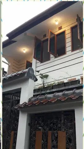 Rumah dijual murah 2 lantai siap huni dekat kebun raya bogor