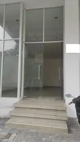 Disewakan Ruko 3 Lantai Di Bendungan Hilir Jakarta Pusat