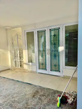RUMAH 2 LANTAI JALAN GUNUNG LEMPUYANG MONANG MANING DENPASAR BARAT