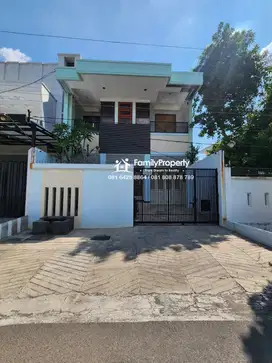 Rumah Modern di Halmahera, Semarang