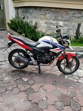 HONDA CB 150 R - STREET FIRE 2014