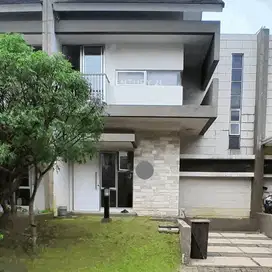Rumah Strategis Di Perumahan Royal Tajur Cluster Bradfield Bogor