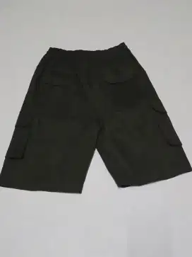Celana Pendek 3/4 Pria Cargo Dark Green Panjang 63 cm
