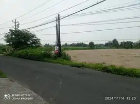 TANAH COLOMADU SOLO  DEKAT RUMAH PENSIUN PAK JOKOWI