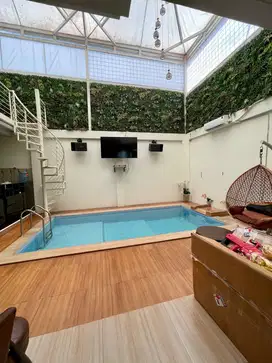 Jual Rumah Mewah Full Furnished dengan Kolam Renang di KBP