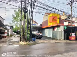 Tanah plus bangunan di jl. Durian Raya Srondol Wetan Banyumanik Semara