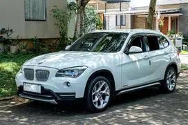 BMW X1 2013 putih bensin 2000cc terawat Km 70rb an