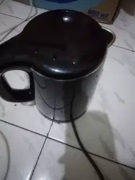 Teko listrik Merk Klaz