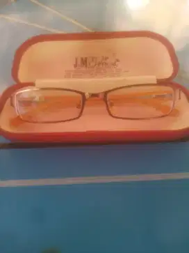 Kacamata baca ck
