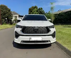 Toyota inova zenix Q hybrid modelista
