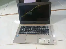 Laptop ASUS X411UA 4 Gb Intel Core i3-6006U 2.0 Ghz