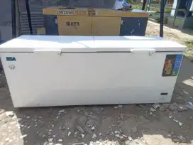 Freezer box 700L