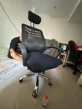 Kursi bekas / kursi kantor dan sofa Jari