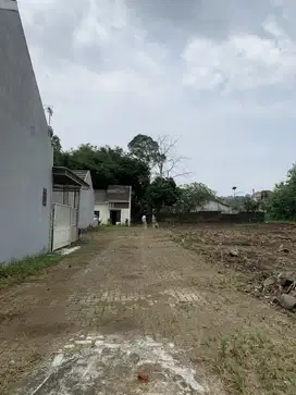 Tanah Kavling SHM Dekat GOR Ken Arok – Akses Jalan Aspal, Siap Bangun