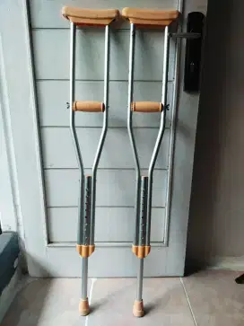 Tongkat Kruk Ketiak