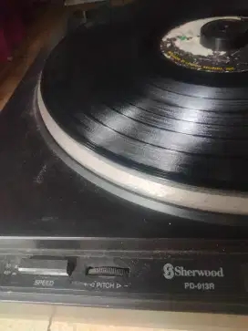 TURNTABLE (Piringan Hitam) SHERWOOD