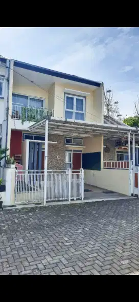 Disewakan rumah minimalis moderen 2 lt, di Ciwaruga Cigugur Girang