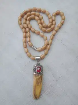 Kalung batu dan andul perak plus batu permata garnet