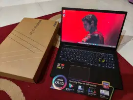 ASUS VivoBook M513U OLED AMD Ryzen 5 5500U - 16GB / 512 SSD Fullset