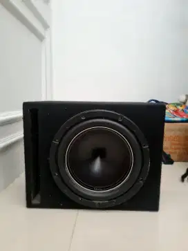 subwoofer merek Venom VX 2002