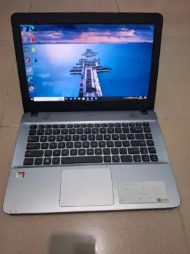 Bismillah dijual laptop Asus AMD A9
