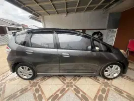 Dijual Honda Jazz RS 2011 Manual – Siap Pakai!
