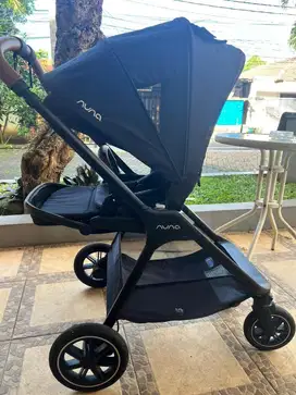 Stroller Nuna Triv Next Caviar