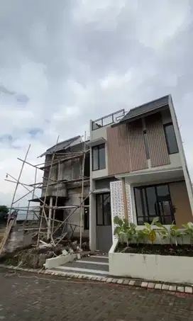 Villa Kota Batu Malang 2 Lantai 3 menit dari Alun Alun Batu