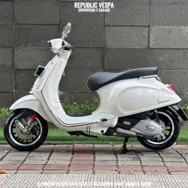 Piaggio Vespa SPRINT 150 IGET ABS LED Th 2020 WARNA PUTIH
