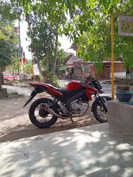 Motor Second Yamaha New Vixion NVL