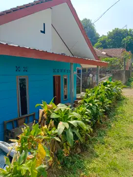 Rumah dikontrakan.