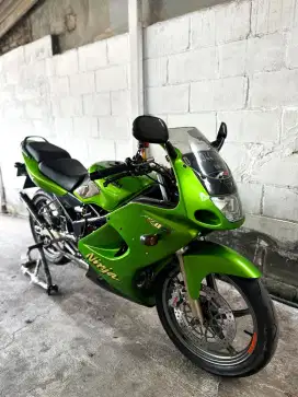 Kawasaki Ninja RR CBU aka ZX 2005 ss Lengkap pajk isi ats nama km 29rb