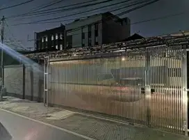 Rumah Sangat strategis Cideng Barat Jakpus Jual Harga Tanah saja 350m2