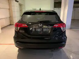 HONDA HR-V E SE 1.5  AT 2021 Hitam  B1987DFC