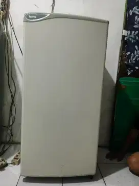Di jual kulkas panasonic 1 pintu